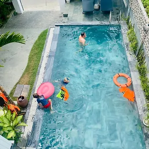 Rice River - Hotel
